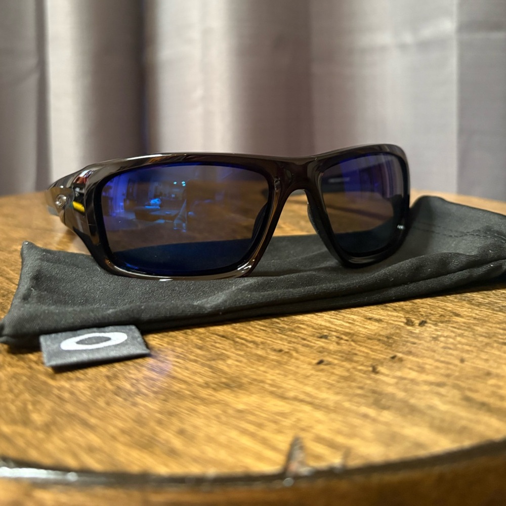 Oakley Valve Black Sunglasses with Blue Iridium Mirrored Lenses